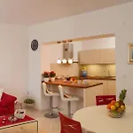 House Lucmar * Podglavica