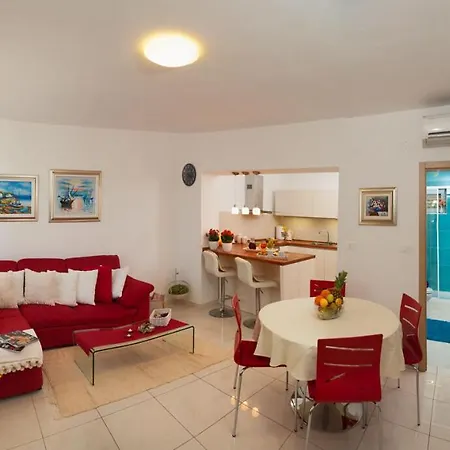 House Lucmar Nyaraló *