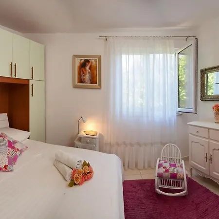 House Lucmar Podglavica