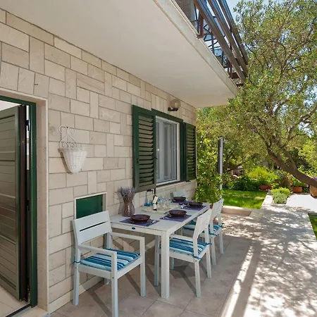 House Lucmar Podglavica