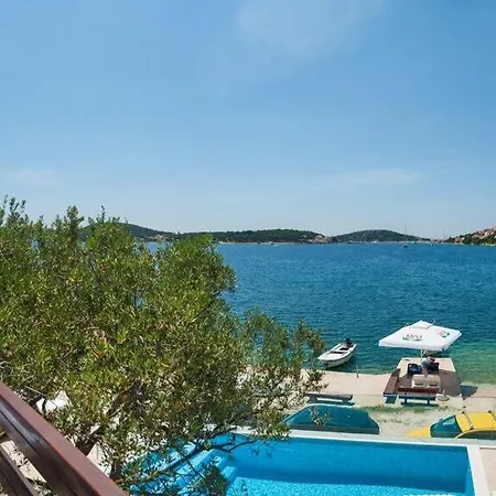 בית נופש House Lucmar Podglavica