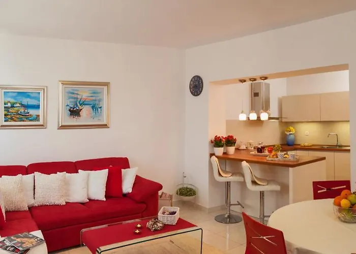 House Lucmar Podglavica