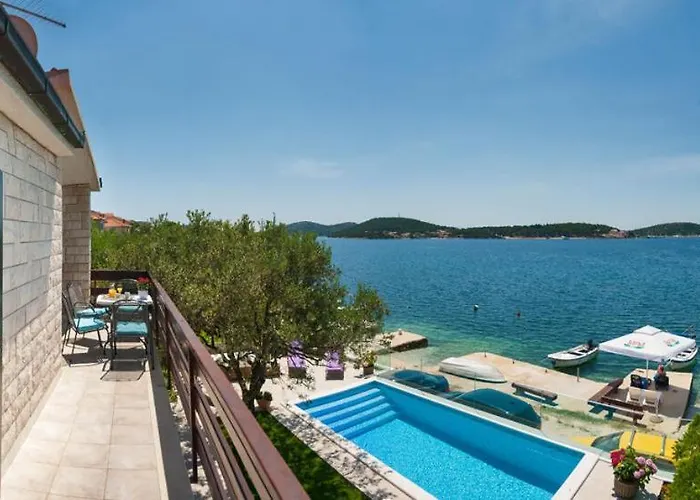 House Lucmar Podglavica